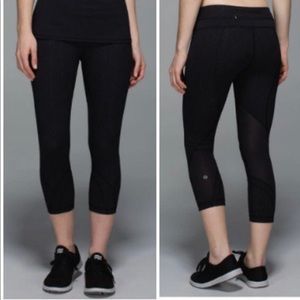 Lululemon Inspire Crop Black Size 4